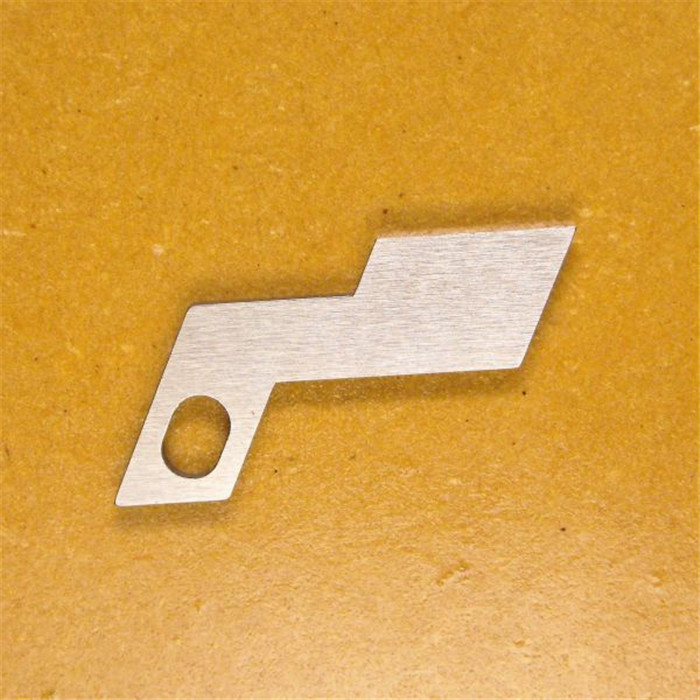 Couteau inférieur Brother/Huskylock Couteau inférieur Brother/Huskylock