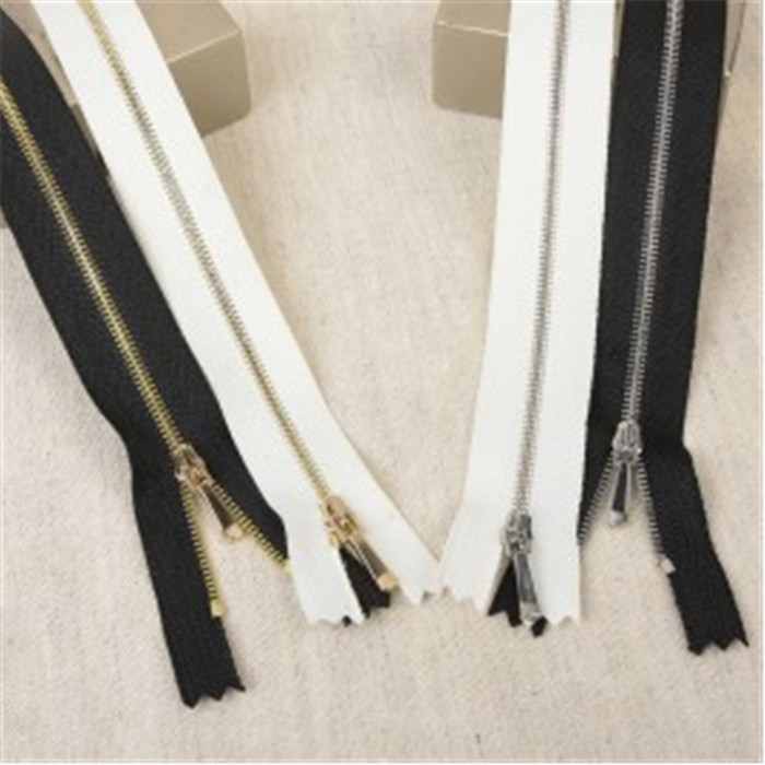 Fermeture non séparable 20 cm fine noir/or Fermeture non séparable 20 cm fine noir/or