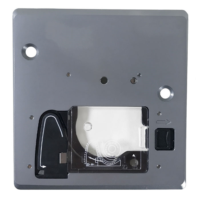 Plaque à aiguille brodeuse Bernette 70 Plaque à aiguille brodeuse Bernette 70